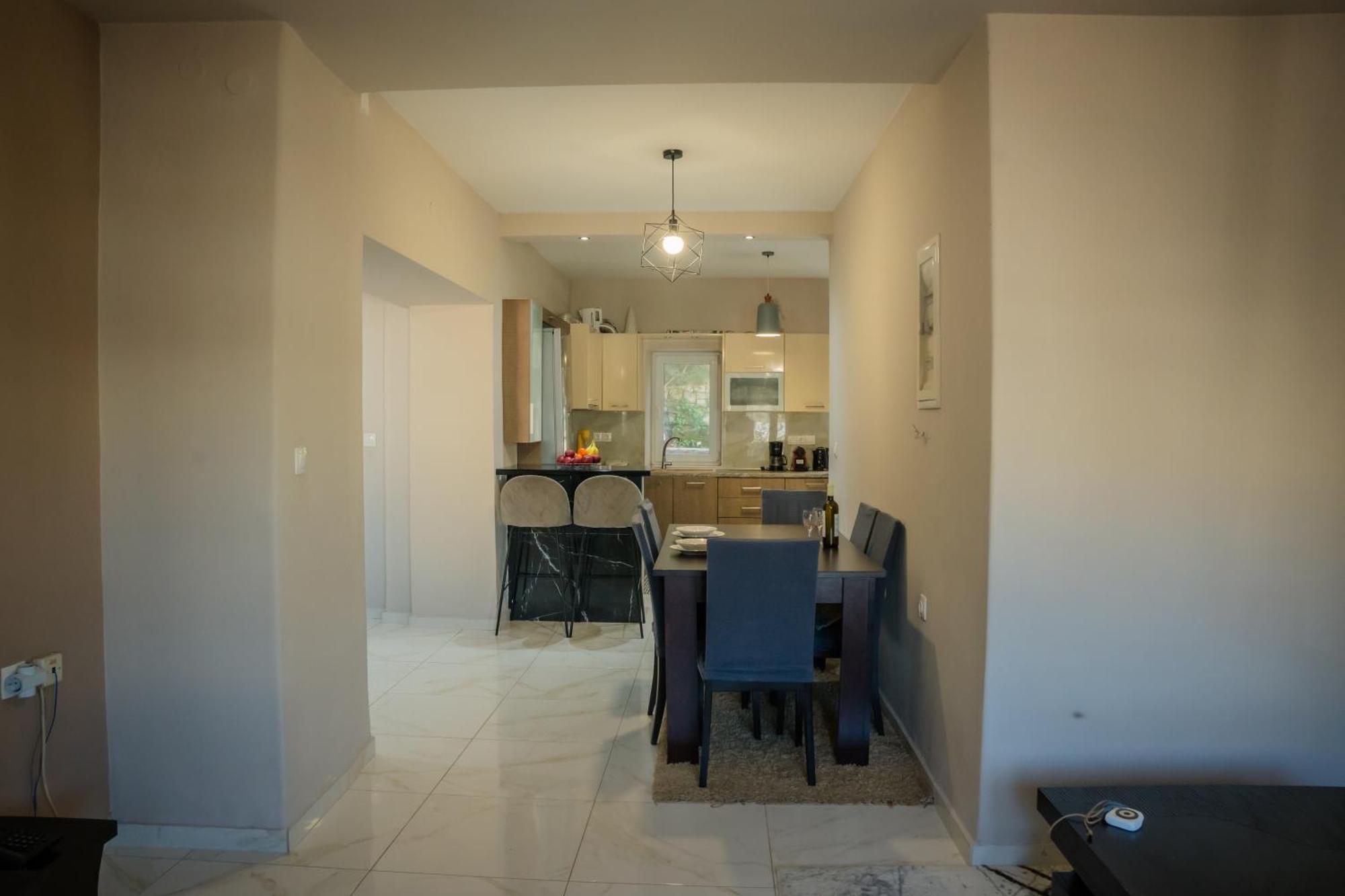 Oliana'S Luxury House Apartment Mantouki ภายนอก รูปภาพ