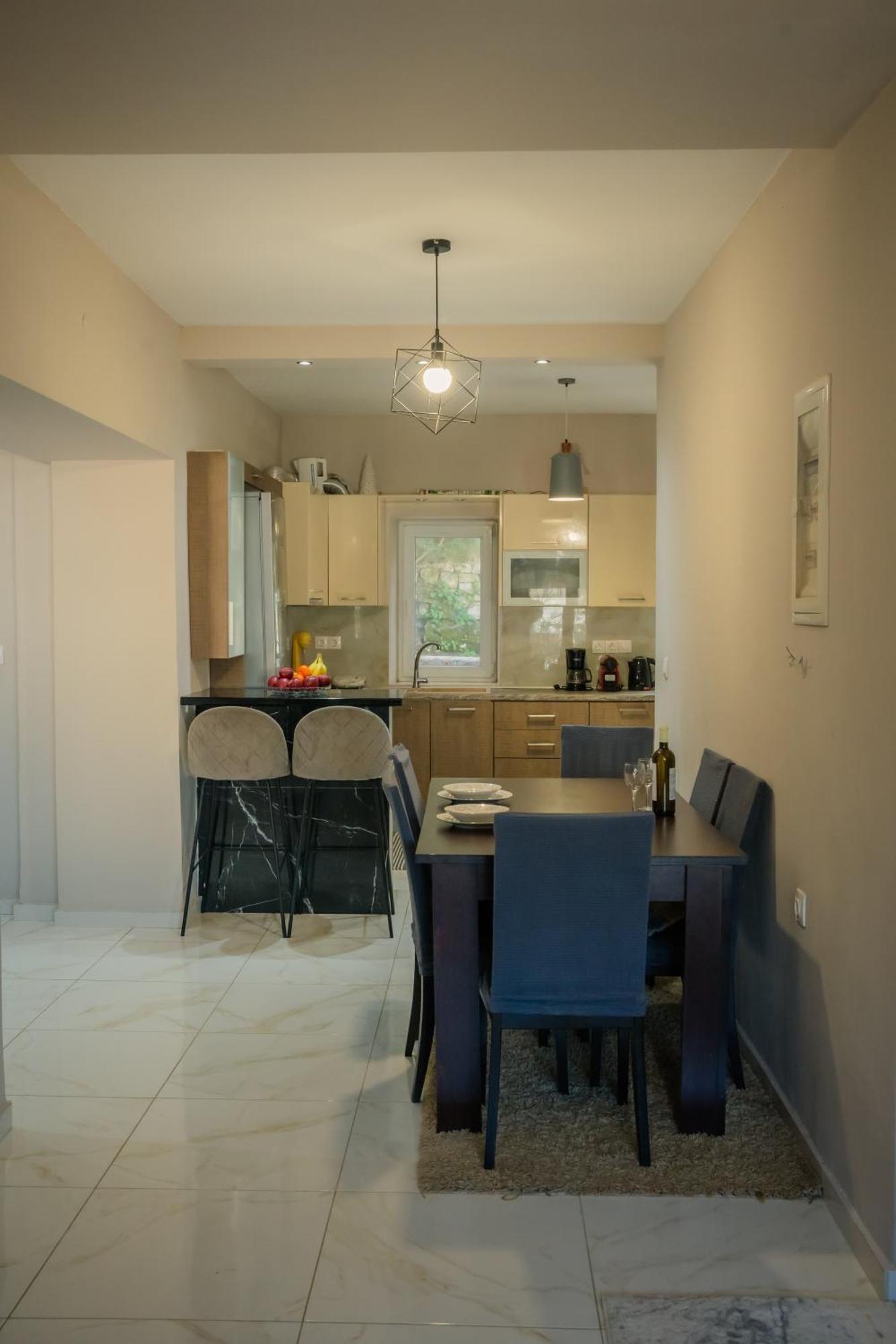 Oliana'S Luxury House Apartment Mantouki ภายนอก รูปภาพ